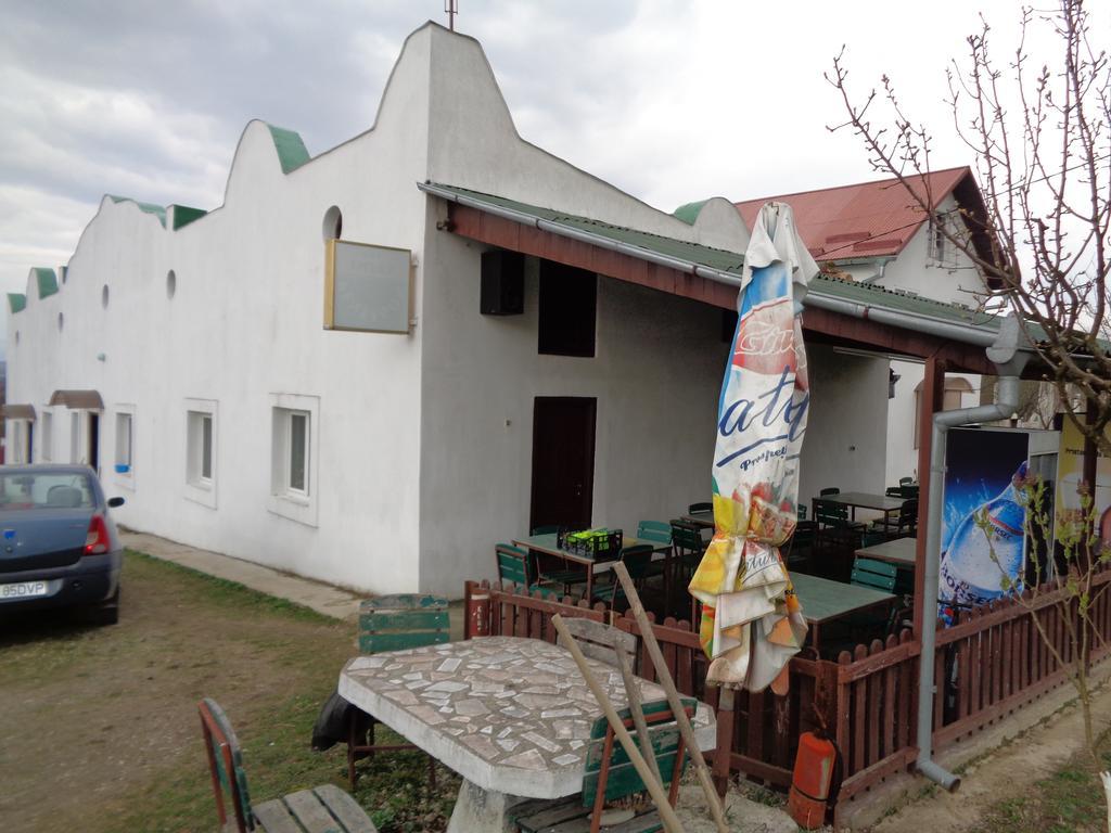 Hotel Gasthaus Enduro Bica Caransebeş Exterior foto